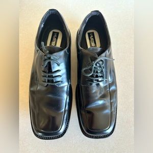 Men’s size 13 black dress shoes used great condition